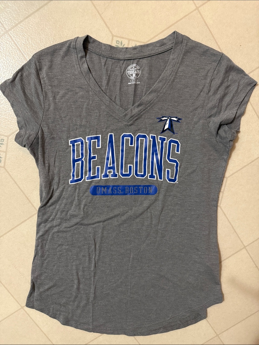 LIKE NEW UMass Boston Beacons Women's Gray V-Neck Tee